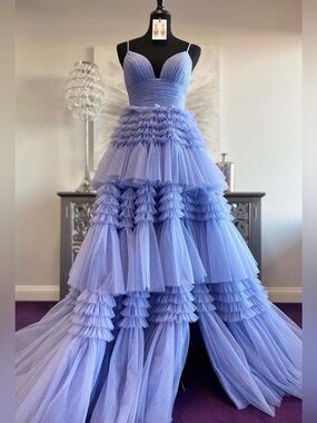 Lilac purple Tulle Ruffles V-neck Train prom Dress (Sherri hill knock off)
